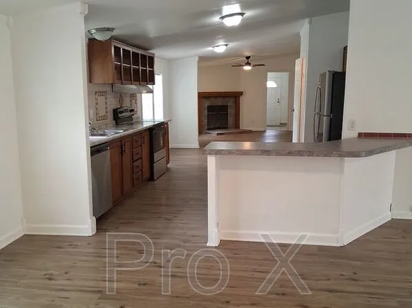 910 Sands Rd, Cave Springs, AR 72718