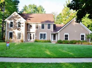 5817 Wimbledon Ct, Midland, MI 48642