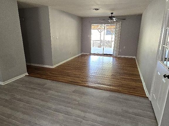 3rd image of 3956 Woodlane Ave