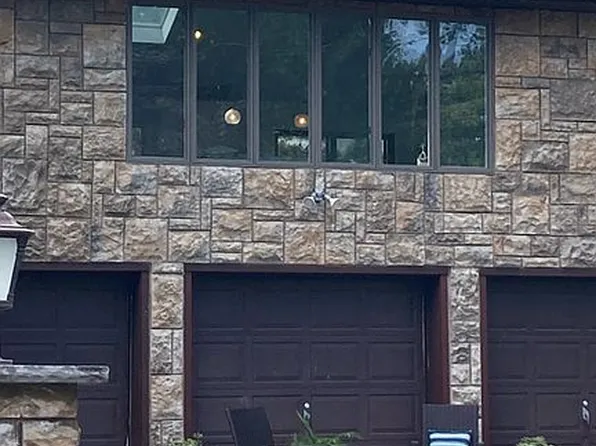 44 Iroquois Ave, Oceanport, NJ 07757