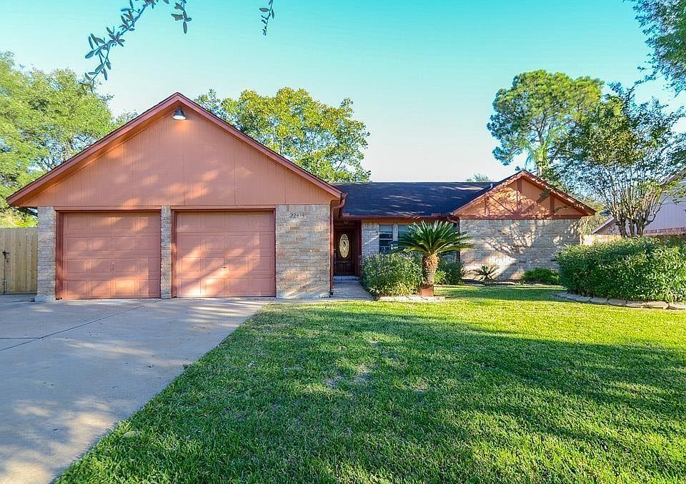 1st image of 22814 Coriander Dr