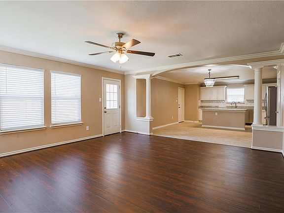 4th image of 601 Snapdragon Ln