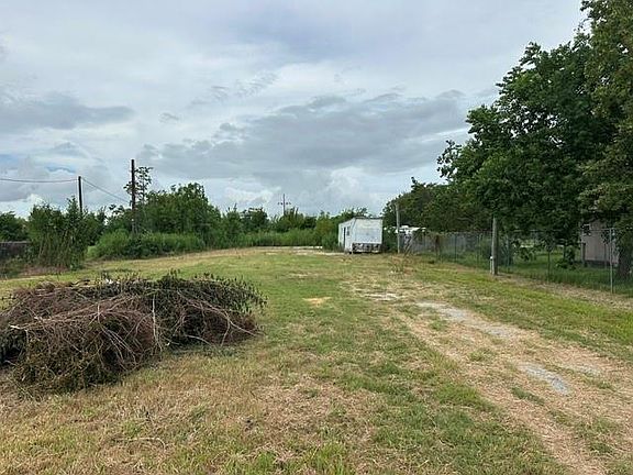 4th image of 5613 John Martin Rd