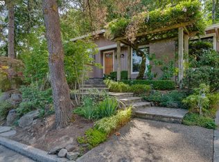 1714 Meadows Dr, Lake Oswego, OR 97034