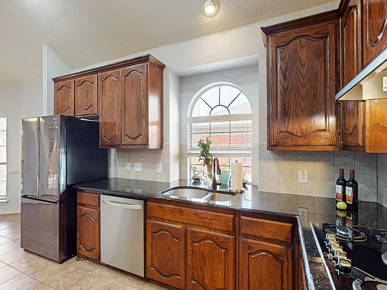 6925 Cattle Dr — Photo 44