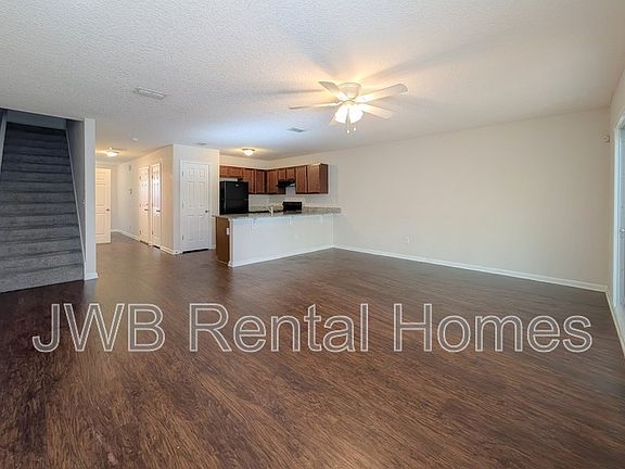 3rd image of 7141 Timmerman Ln