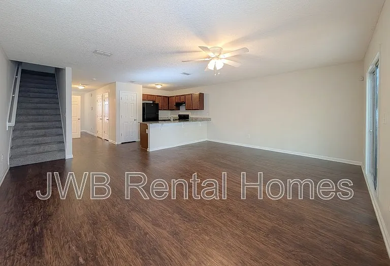 7141 Timmerman Ln — Photo 3