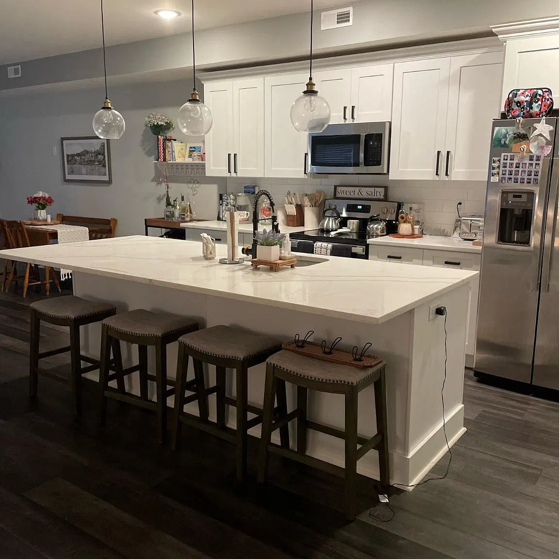 1 bed, 1.0 bath, 800 sqft, $1,599 — Photo 1