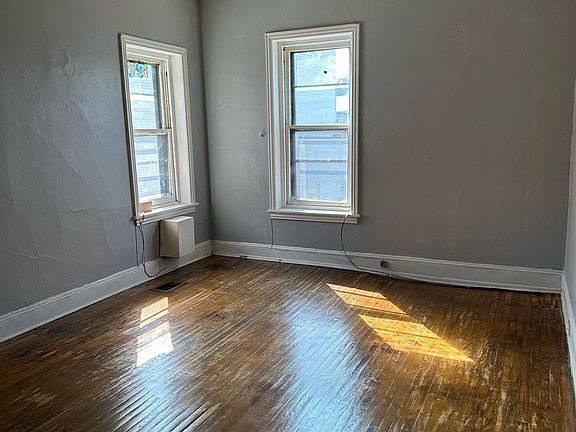 5th image of 4367 Cresson St Floor 3