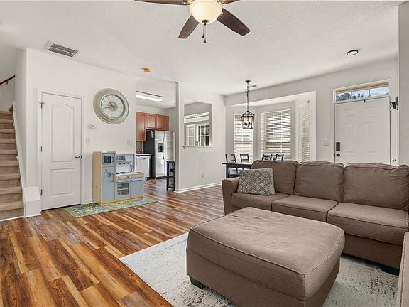 4th image of 1103 Teton Cir