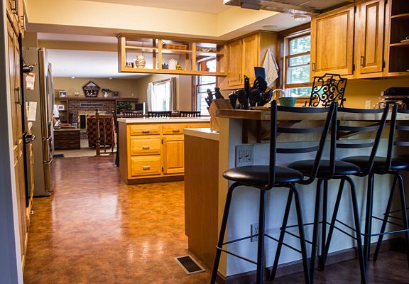 3rd image of 688 Earl Dr