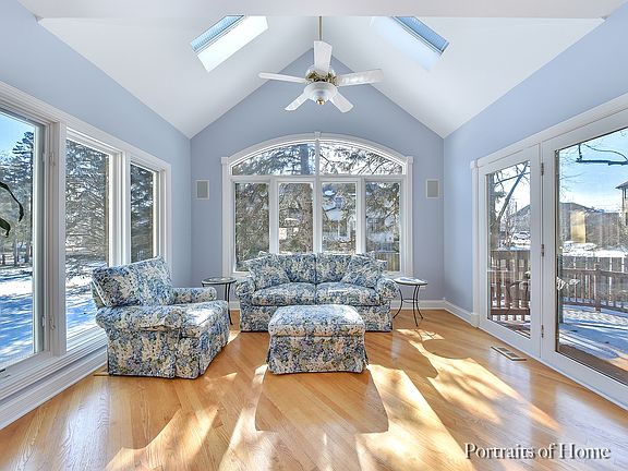 3rd image of 2171 Canterbury Ln