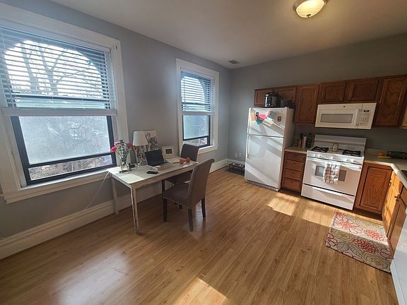 5th image of 1401 N Saint Clair St APT 4A