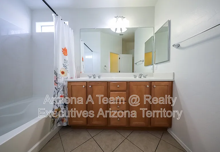 10489 E Bonpland Willow Dr — Photo 18