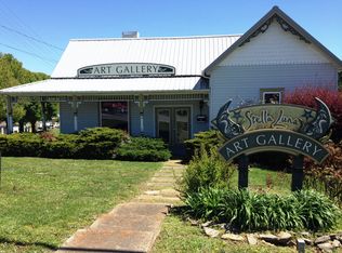 412 S College St, Smithville, TN 37166