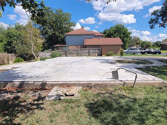 5th image of 156 Parkridge Cir