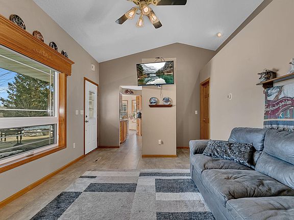 4th image of 4591 Ronneby Rd NE