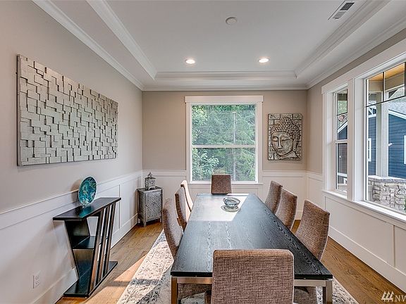 4th image of 662 Landmark Ct NE