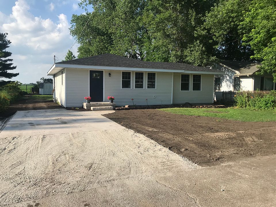 1st image of 150 Oak St