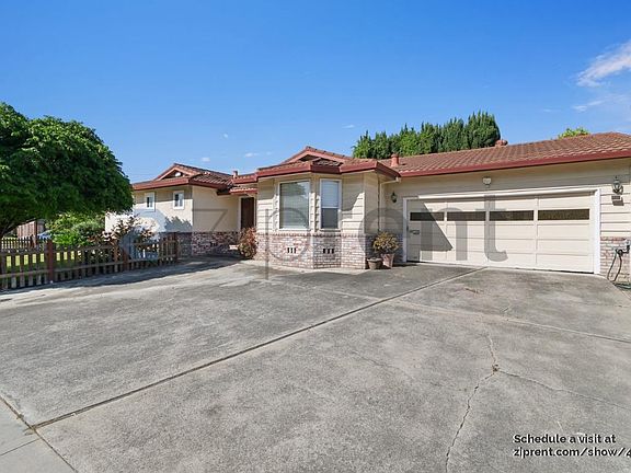 2nd image of 792 Los Olivos Dr