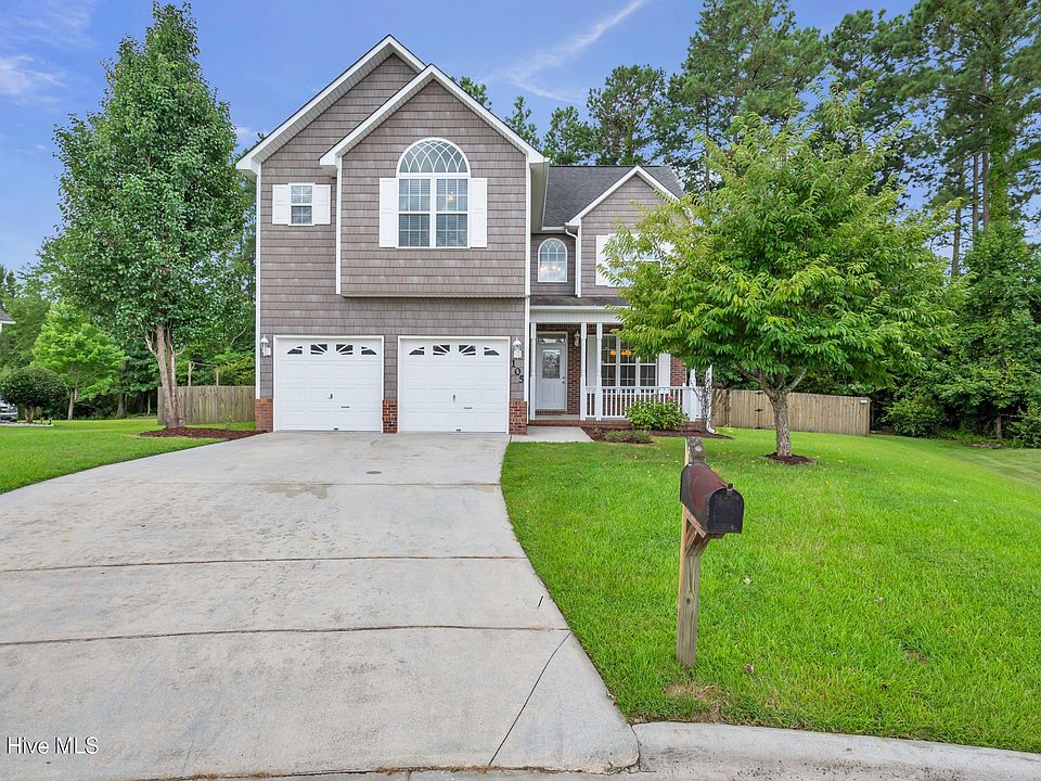 1st image of 105 Kingswood Court