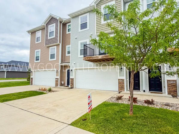 2726 NW Kate Shelley Ln, Ankeny, IA 50023