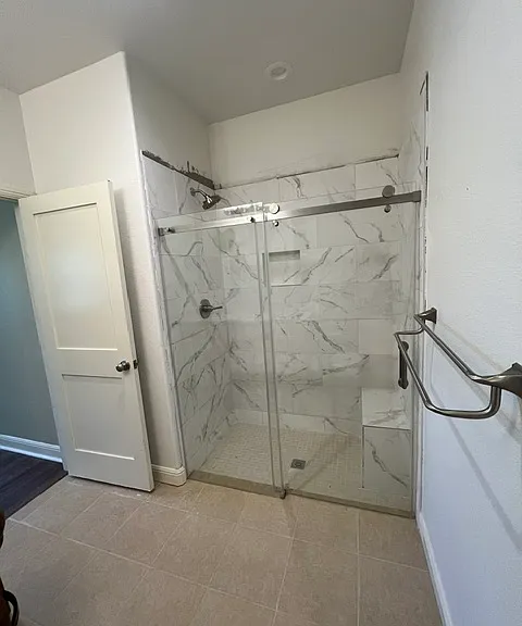 12600 Plassmeyer Pl #B — Photo 9