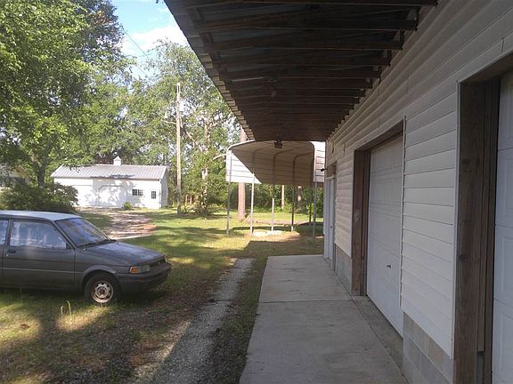 5th image of 8072 Memorial Blue Star Hwy