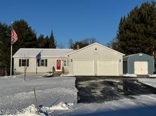 5 Christopher Rd, Gorham, ME 04038