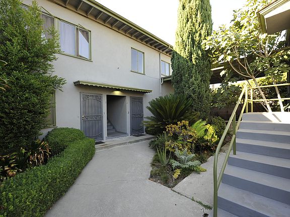 2nd image of 925 Manzanita St