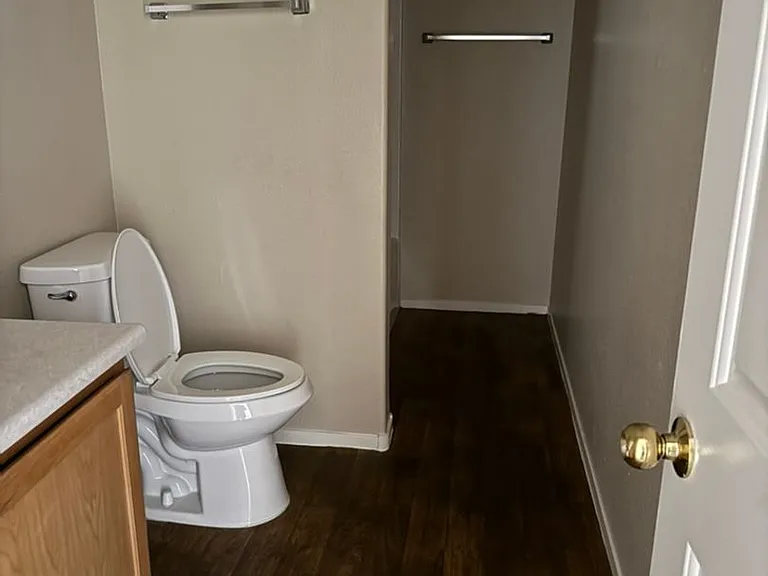 2228 Cambridge Elms St — Photo 6