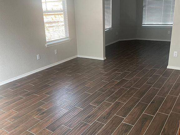 3rd image of 832 Zachry Dr APT 2