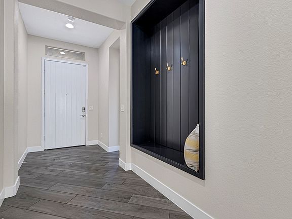 5th image of 313 Valleggia Dr