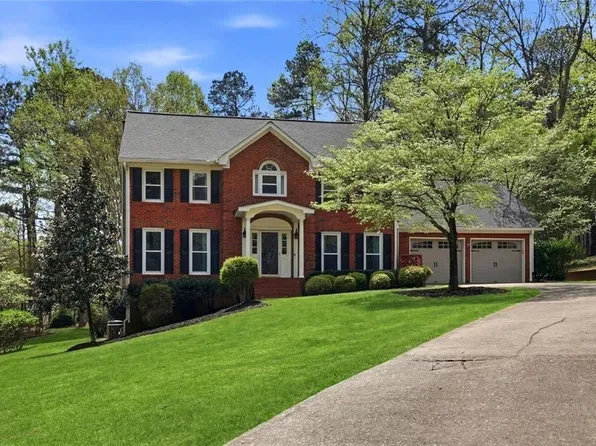 104 Crabapple Springs Dr, Woodstock, GA 30188