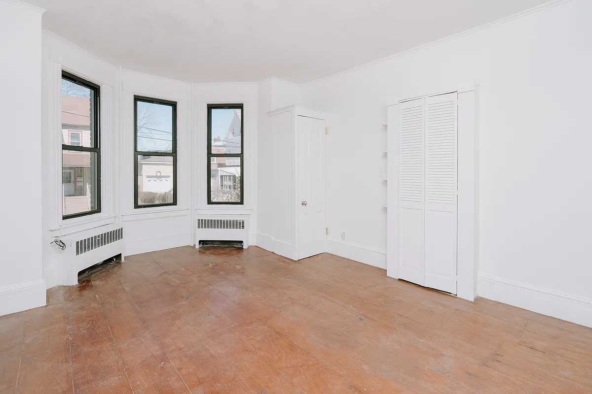 Building Photo - 47 Henry Ave #1