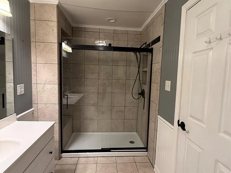 1547 N Piedmont Ave — Photo 11