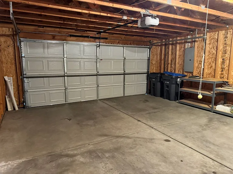 326 Appletree Ln — Photo 18