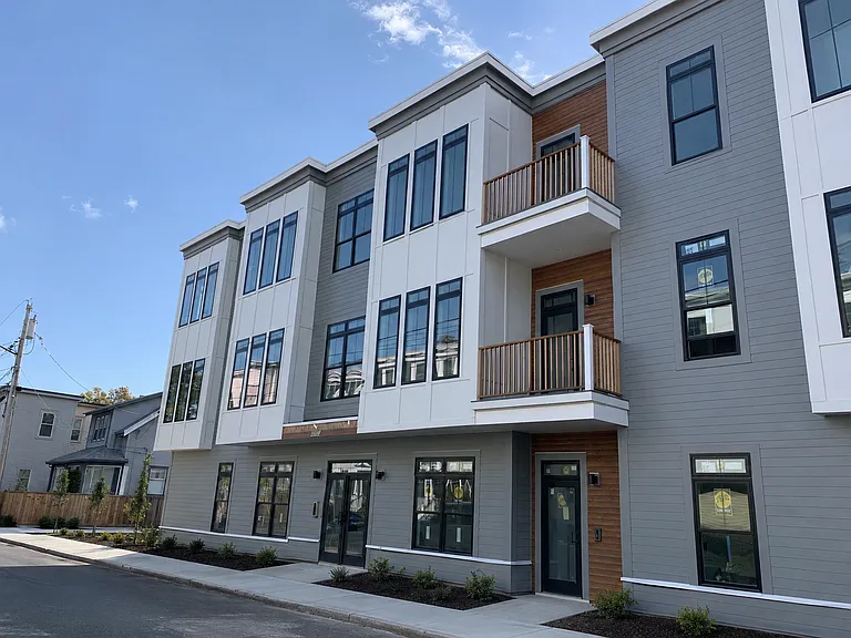 157 Everett St #204 — Photo 3