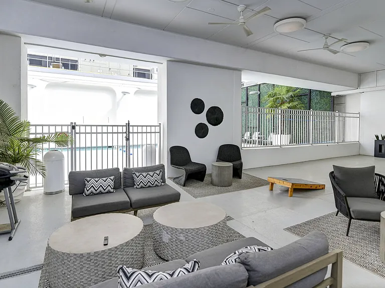 The Palms on Main — Photo 21