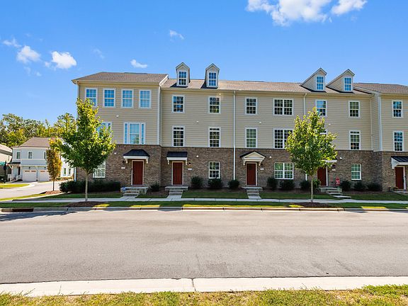 2nd image of 1018 Kentlands Dr