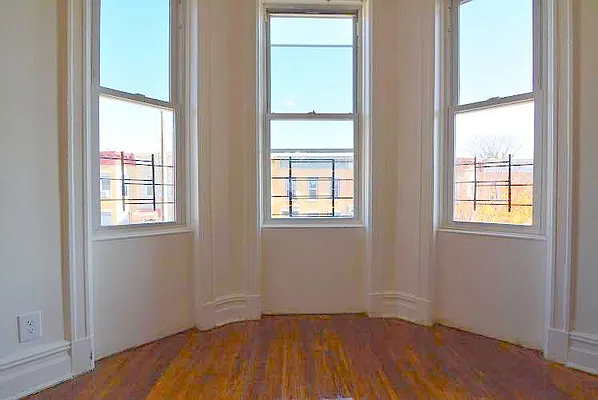 Rented by David Hirsch, LREB | media 5