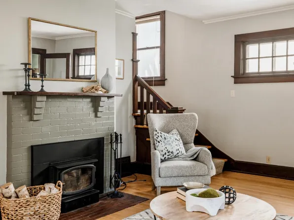 2405 East Stratford COURT, Shorewood, WI 53211