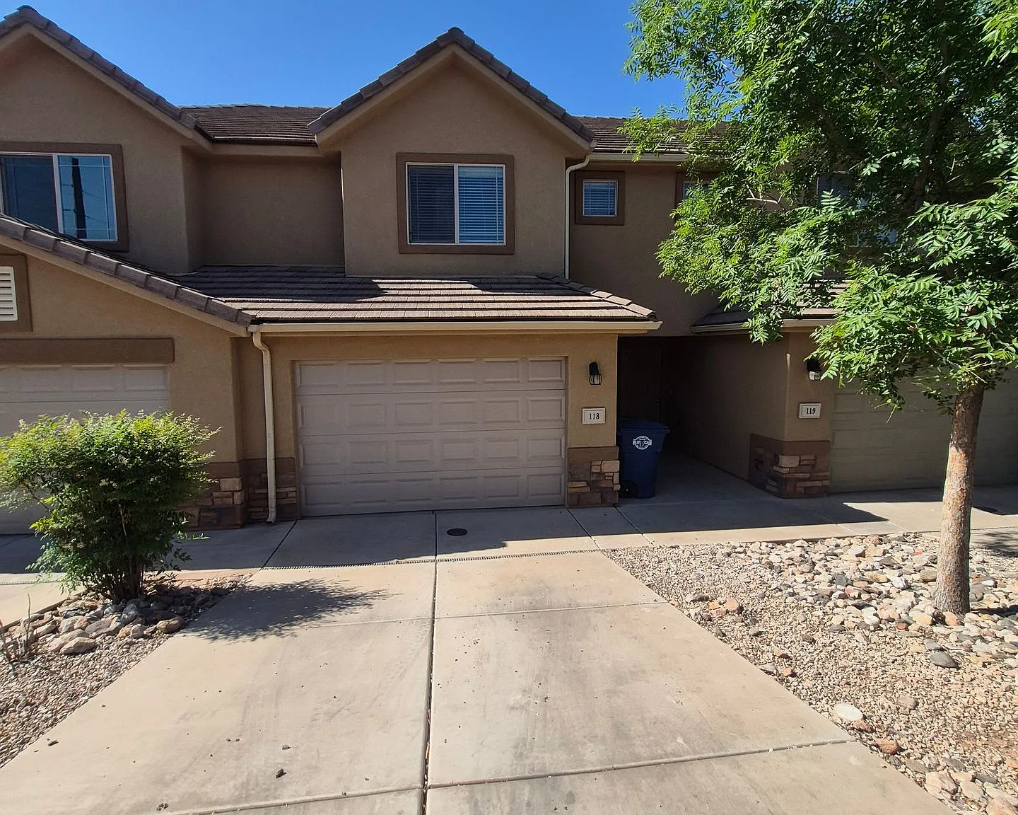 3 bed, 1868 sqft, $1,750 — Photo 1
