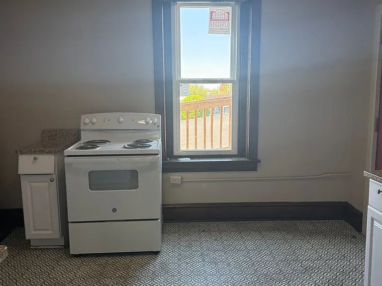 41 E. Franklin Street — Photo 3