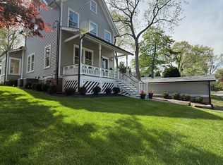 36 Douglas Ave, Northport, NY 11768