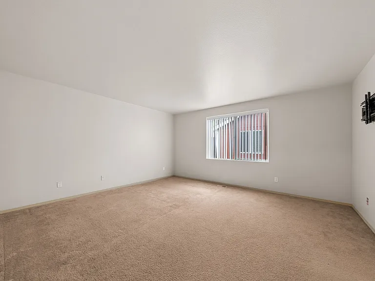 7343 177th St E — Photo 10