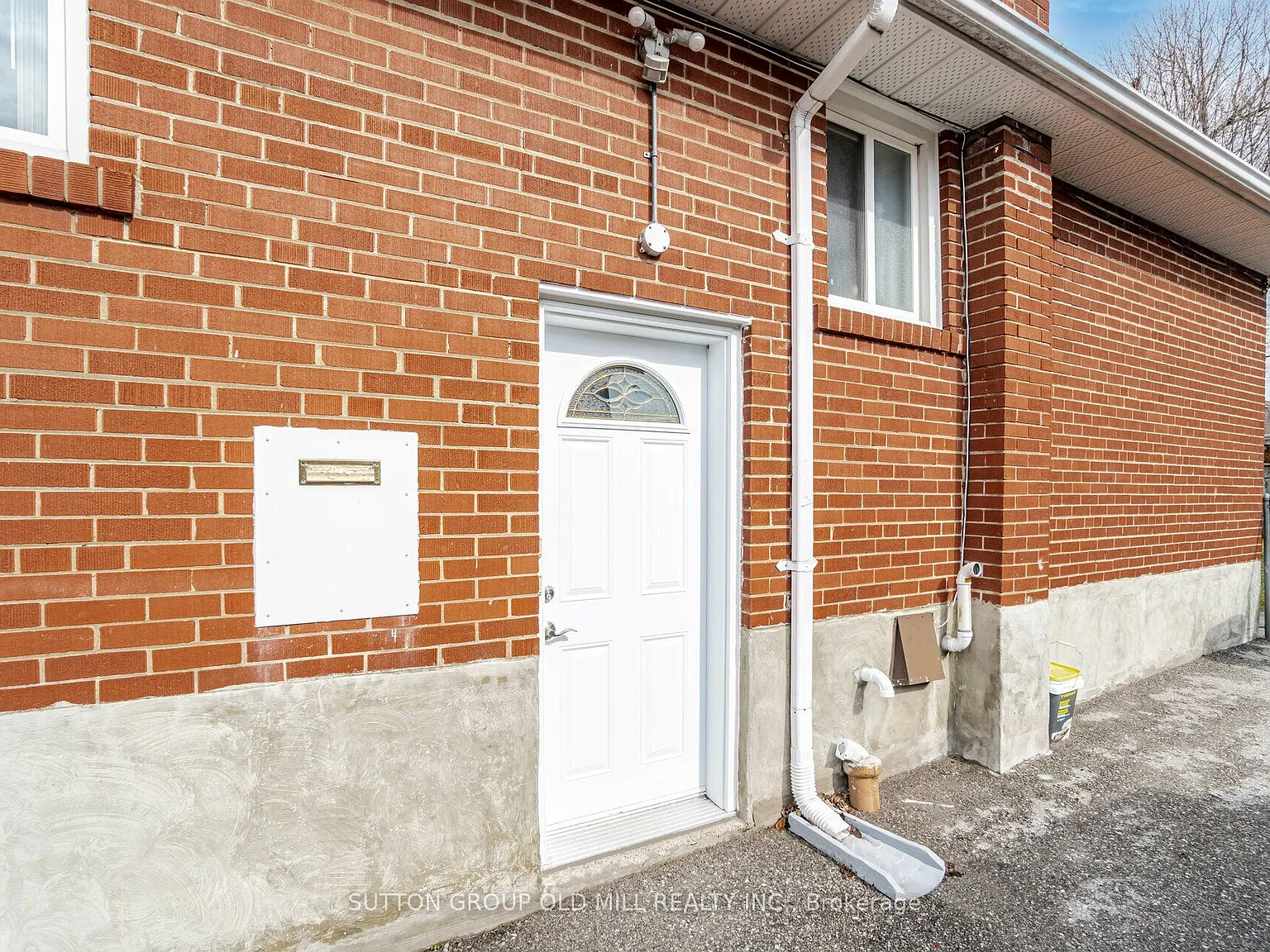 2 bed, $1,775 — Photo 2