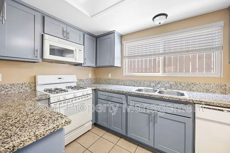 28911 Calle Del Lago #C