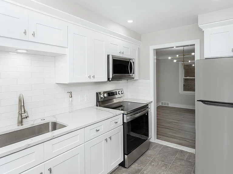 1 820/822 E 5th St #1 — Photo 27
