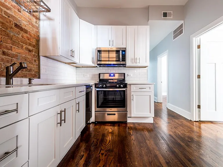 2040 N Bissell St #1 — Photo 7
